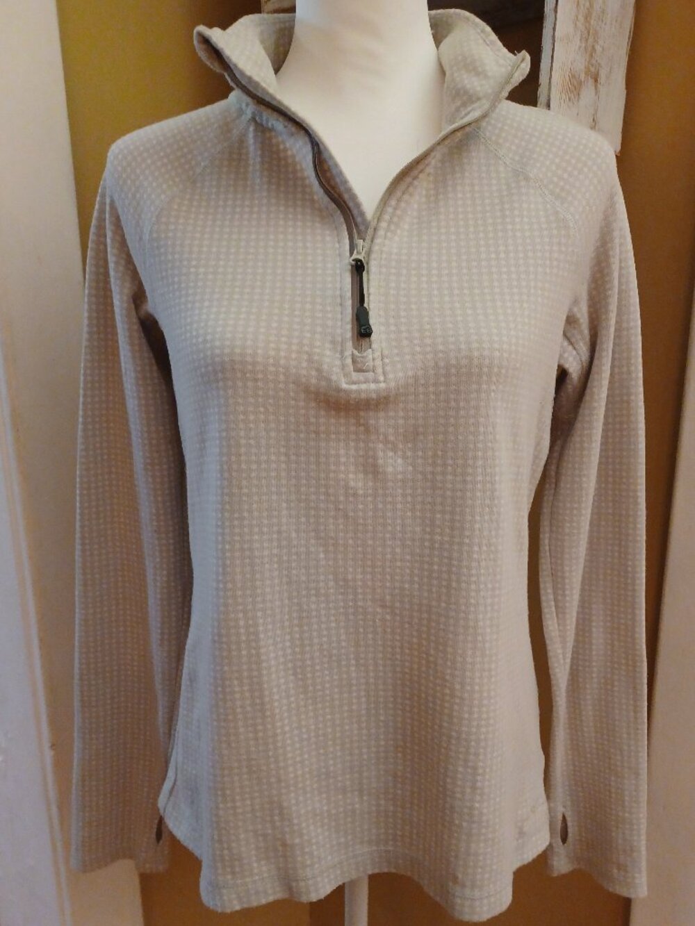 Eddie Bauer Women's Quarter Zip Lightweight Active Top Thumbholes Size L Golf